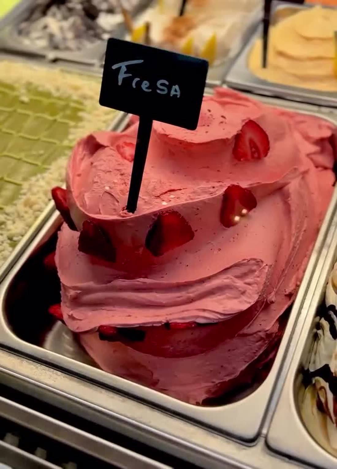Helado artesanal de fresa, Rayuela